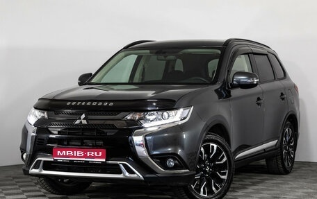 Mitsubishi Outlander III рестайлинг 3, 2021 год, 2 799 000 рублей, 1 фотография