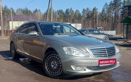 Mercedes-Benz S-Класс, 2005 год, 1 200 000 рублей, 1 фотография