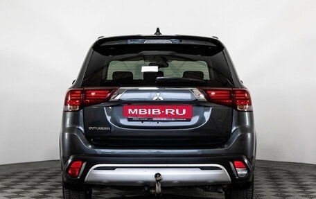 Mitsubishi Outlander III рестайлинг 3, 2021 год, 2 799 000 рублей, 6 фотография