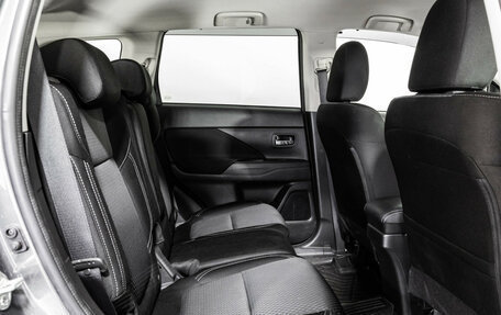 Mitsubishi Outlander III рестайлинг 3, 2021 год, 2 799 000 рублей, 17 фотография