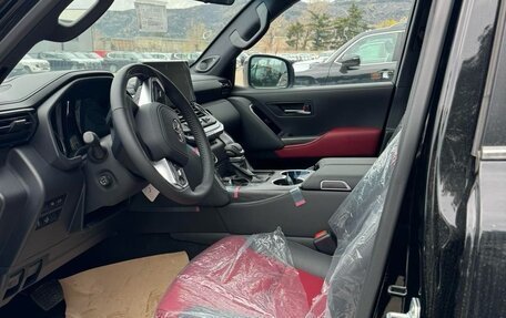 Toyota Land Cruiser, 2023 год, 11 000 000 рублей, 10 фотография