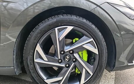 Hyundai Elantra, 2023 год, 1 790 000 рублей, 11 фотография