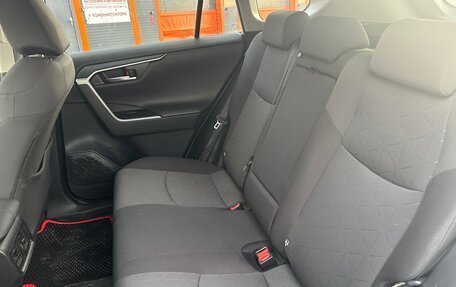 Toyota RAV4, 2020 год, 3 090 000 рублей, 11 фотография