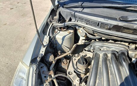 Nissan Tiida, 2004 год, 350 000 рублей, 14 фотография