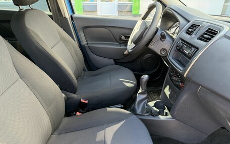 Renault Logan II, 2018 год, 850 000 рублей, 9 фотография