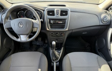 Renault Logan II, 2018 год, 850 000 рублей, 11 фотография