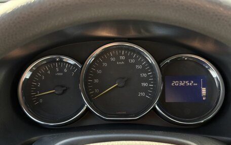 Renault Logan II, 2018 год, 850 000 рублей, 13 фотография