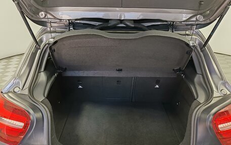 Mercedes-Benz A-Класс, 2015 год, 1 675 000 рублей, 10 фотография