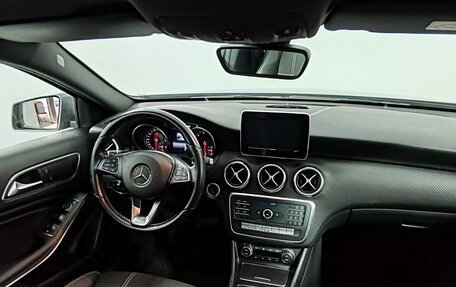 Mercedes-Benz A-Класс, 2015 год, 1 675 000 рублей, 11 фотография