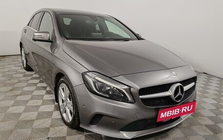 Mercedes-Benz A-Класс, 2015 год, 1 675 000 рублей, 3 фотография