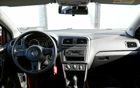 Volkswagen Polo VI (EU Market), 2011 год, 699 000 рублей, 16 фотография