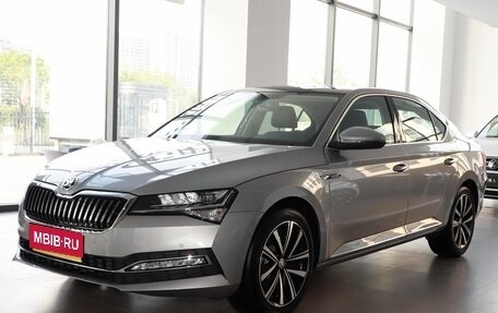 Skoda Superb III рестайлинг, 2025 год, 2 650 000 рублей, 1 фотография