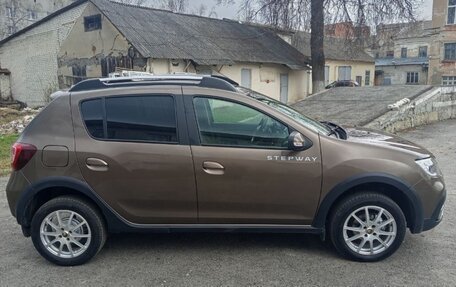 Renault Sandero II рестайлинг, 2019 год, 1 200 000 рублей, 1 фотография