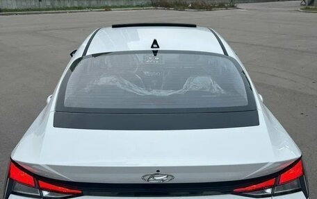 Hyundai Elantra, 2022 год, 1 790 000 рублей, 5 фотография