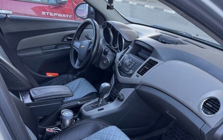 Chevrolet Cruze II, 2010 год, 620 000 рублей, 5 фотография