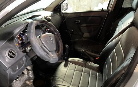 Renault Logan II, 2017 год, 450 000 рублей, 14 фотография