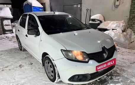 Renault Logan II, 2017 год, 450 000 рублей, 2 фотография
