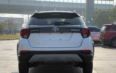 Toyota Yaris Cross, 2023 год, 1 364 000 рублей, 6 фотография