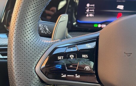 Volkswagen Golf R, 2024 год, 6 500 000 рублей, 29 фотография