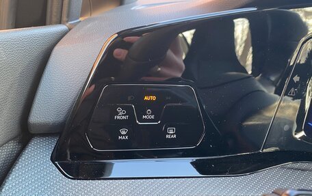 Volkswagen Golf R, 2024 год, 6 500 000 рублей, 30 фотография