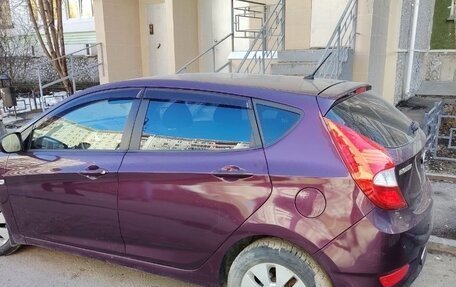 Hyundai Solaris II рестайлинг, 2011 год, 820 000 рублей, 3 фотография