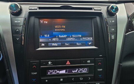 Toyota Camry, 2016 год, 2 100 000 рублей, 13 фотография