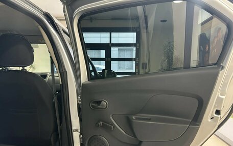 Renault Logan II, 2021 год, 1 140 000 рублей, 10 фотография