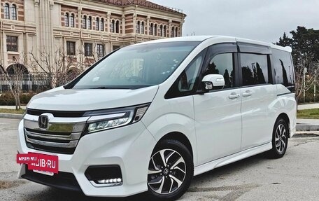 Honda Stepwgn IV, 2021 год, 2 250 000 рублей, 3 фотография