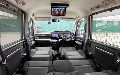 Honda Stepwgn IV, 2021 год, 2 250 000 рублей, 11 фотография