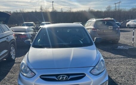 Hyundai Solaris II рестайлинг, 2013 год, 444 000 рублей, 3 фотография