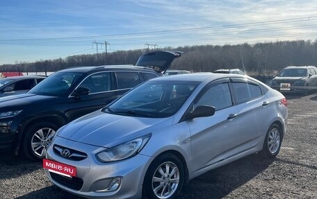 Hyundai Solaris II рестайлинг, 2013 год, 444 000 рублей, 2 фотография