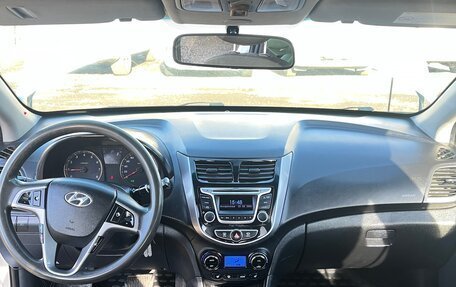 Hyundai Solaris II рестайлинг, 2013 год, 444 000 рублей, 16 фотография