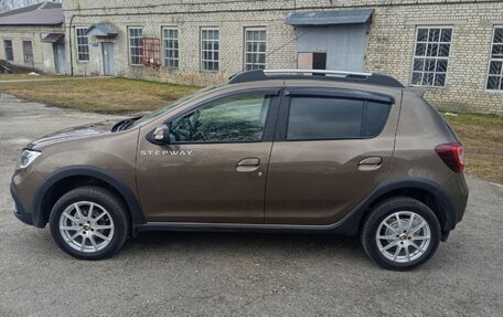 Renault Sandero II рестайлинг, 2019 год, 1 200 000 рублей, 3 фотография