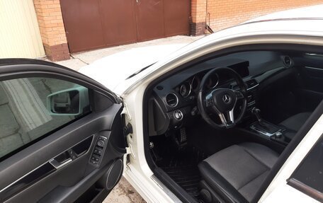 Mercedes-Benz C-Класс, 2012 год, 1 100 000 рублей, 10 фотография