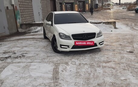 Mercedes-Benz C-Класс, 2012 год, 1 100 000 рублей, 7 фотография