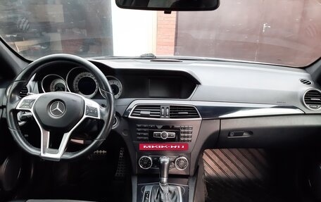 Mercedes-Benz C-Класс, 2012 год, 1 100 000 рублей, 8 фотография