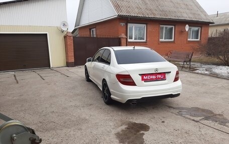 Mercedes-Benz C-Класс, 2012 год, 1 100 000 рублей, 6 фотография