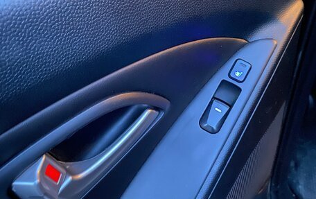 Hyundai ix35 I рестайлинг, 2012 год, 800 000 рублей, 8 фотография