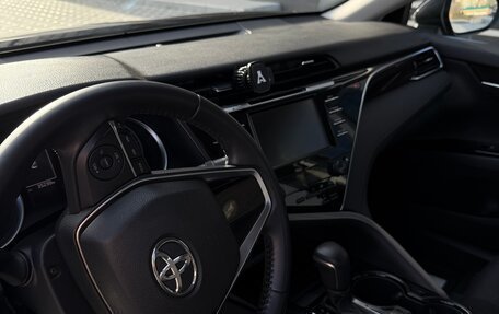 Toyota Camry, 2019 год, 2 650 000 рублей, 12 фотография