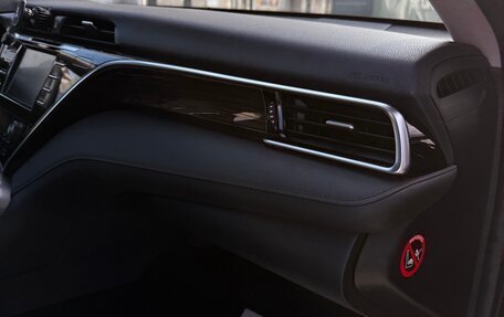 Toyota Camry, 2019 год, 2 650 000 рублей, 23 фотография