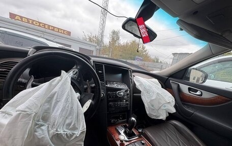 Infiniti QX70, 2016 год, 900 000 рублей, 6 фотография