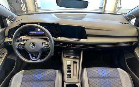 Volkswagen Golf R, 2022 год, 6 300 000 рублей, 7 фотография