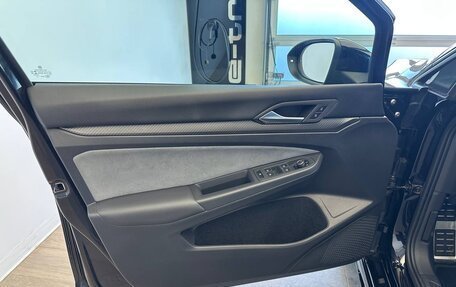 Volkswagen Golf R, 2022 год, 6 300 000 рублей, 10 фотография