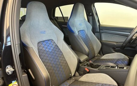 Volkswagen Golf R, 2022 год, 6 300 000 рублей, 14 фотография