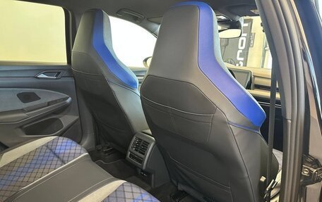 Volkswagen Golf R, 2022 год, 6 300 000 рублей, 16 фотография