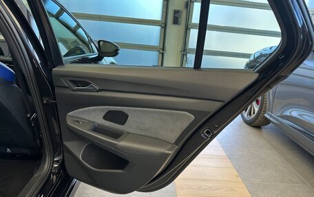 Volkswagen Golf R, 2022 год, 6 300 000 рублей, 18 фотография