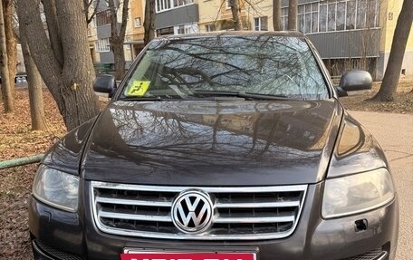 Volkswagen Touareg III, 2006 год, 950 000 рублей, 2 фотография