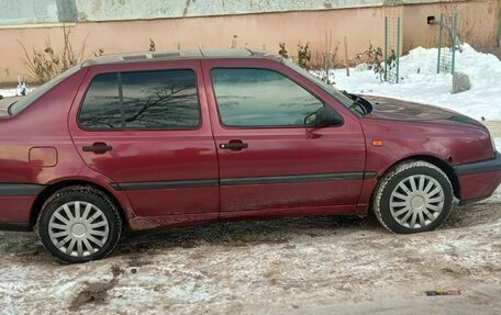 Volkswagen Vento, 1994 год, 220 000 рублей, 7 фотография