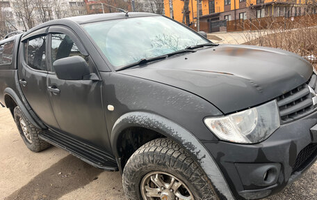 Mitsubishi L200 IV рестайлинг, 2013 год, 1 250 000 рублей, 2 фотография