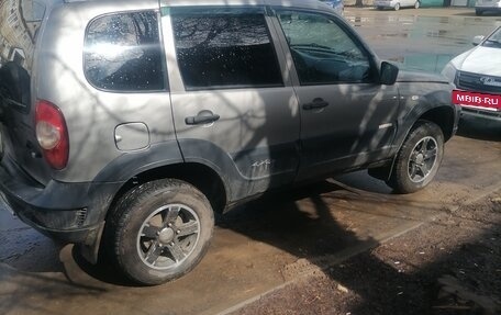 Chevrolet Niva I рестайлинг, 2017 год, 700 000 рублей, 5 фотография